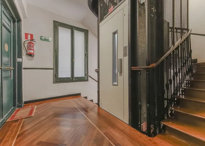 Spacious New Aparment Para 8Pax En La Plaza De Tirso E1